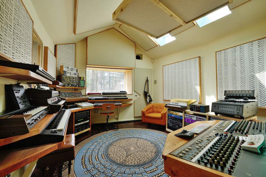 Studio B vintage synthesizer and keyboard collection